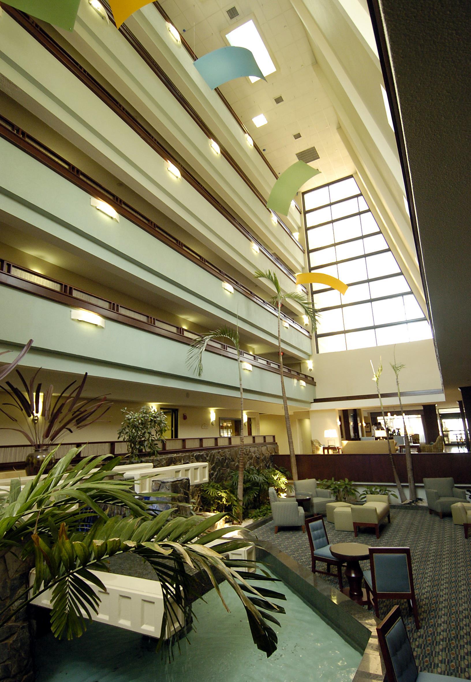 Lobby | DoubleTree by Hilton Hotel Augusta