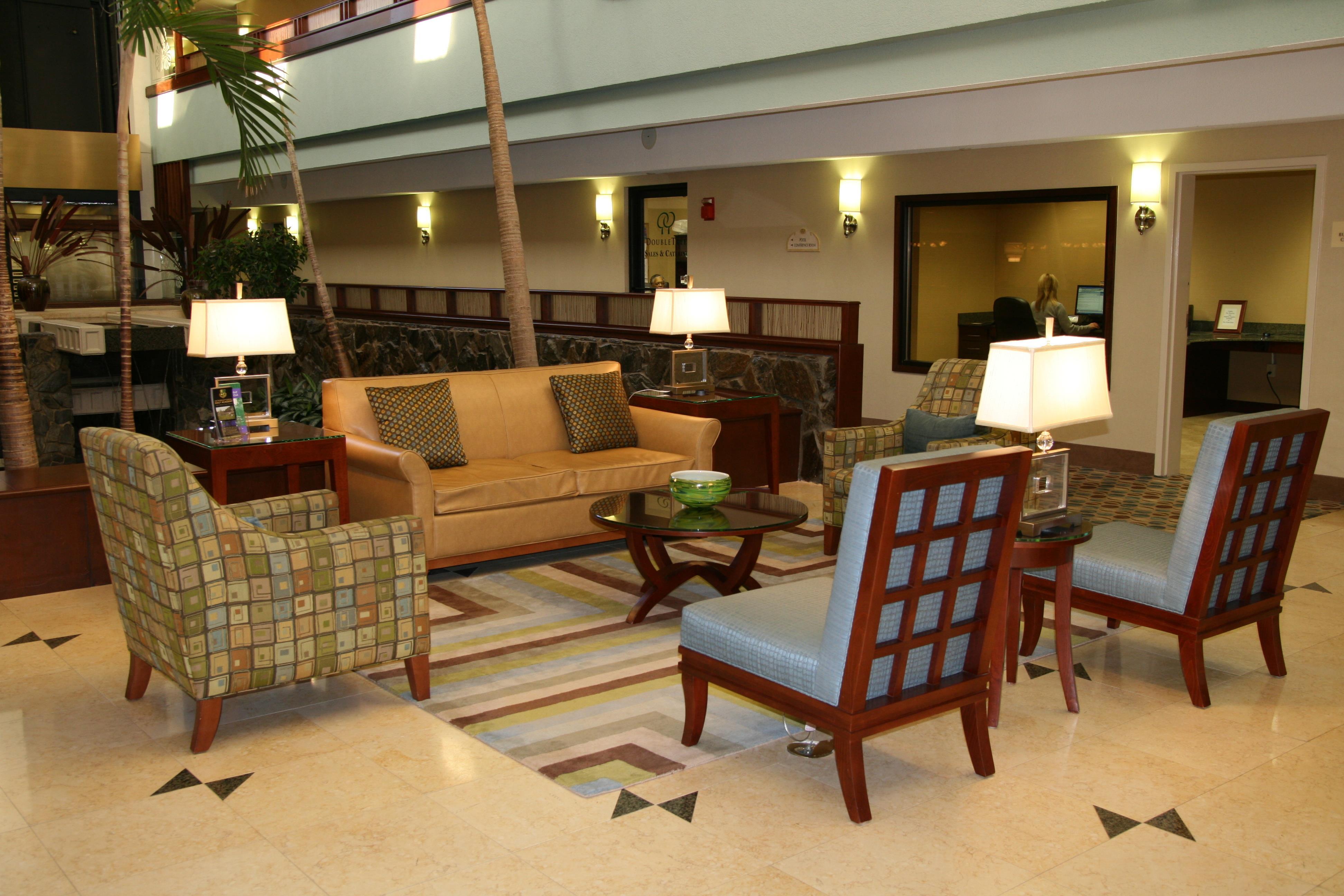 Lobby | DoubleTree by Hilton Hotel Augusta