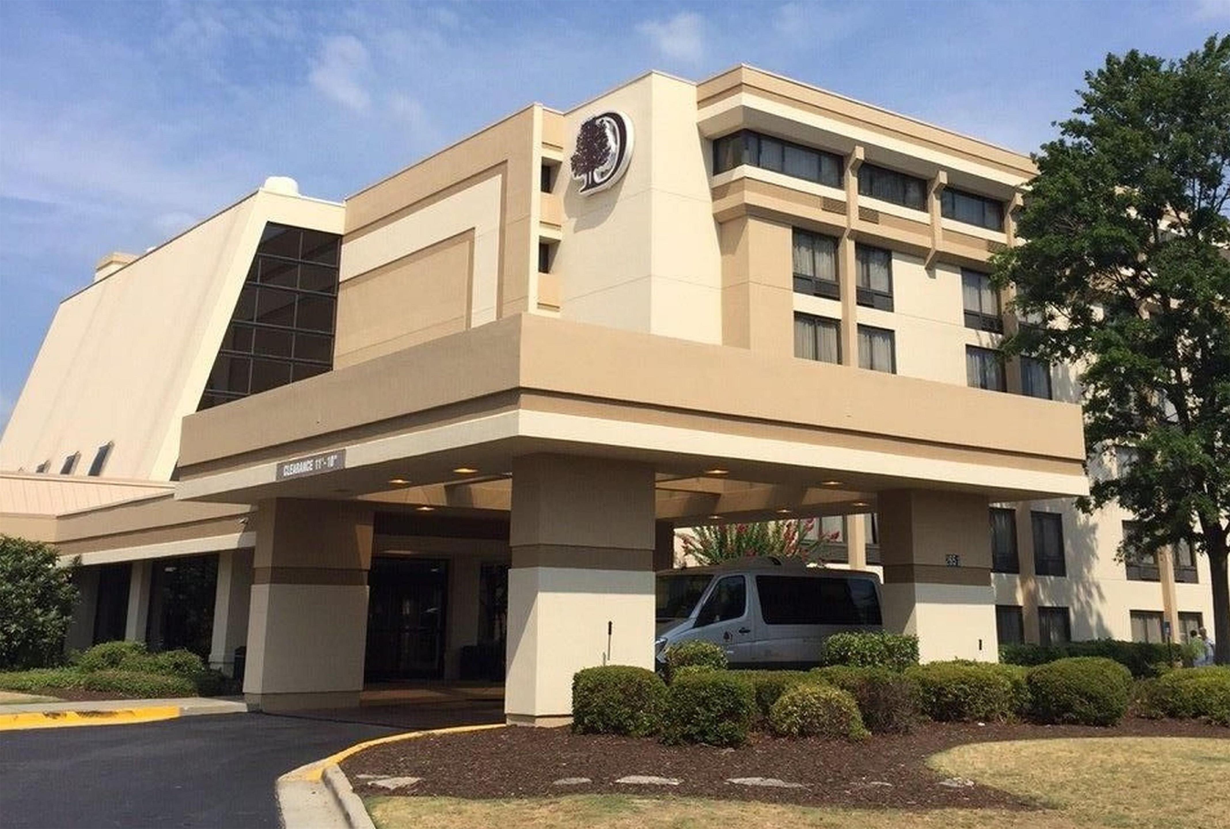 Exterior | DoubleTree by Hilton Hotel Augusta