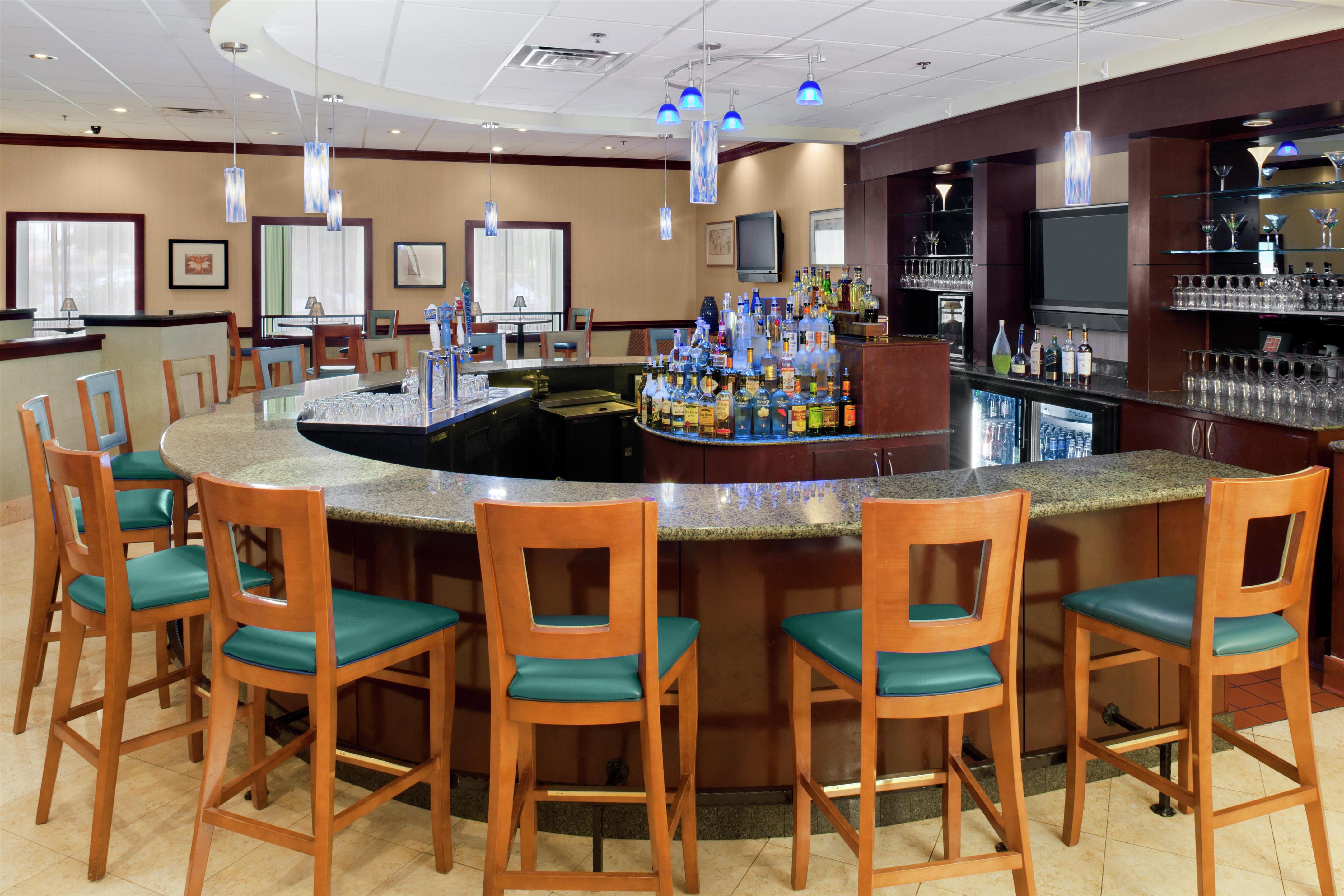BarLounge | DoubleTree by Hilton Hotel Augusta