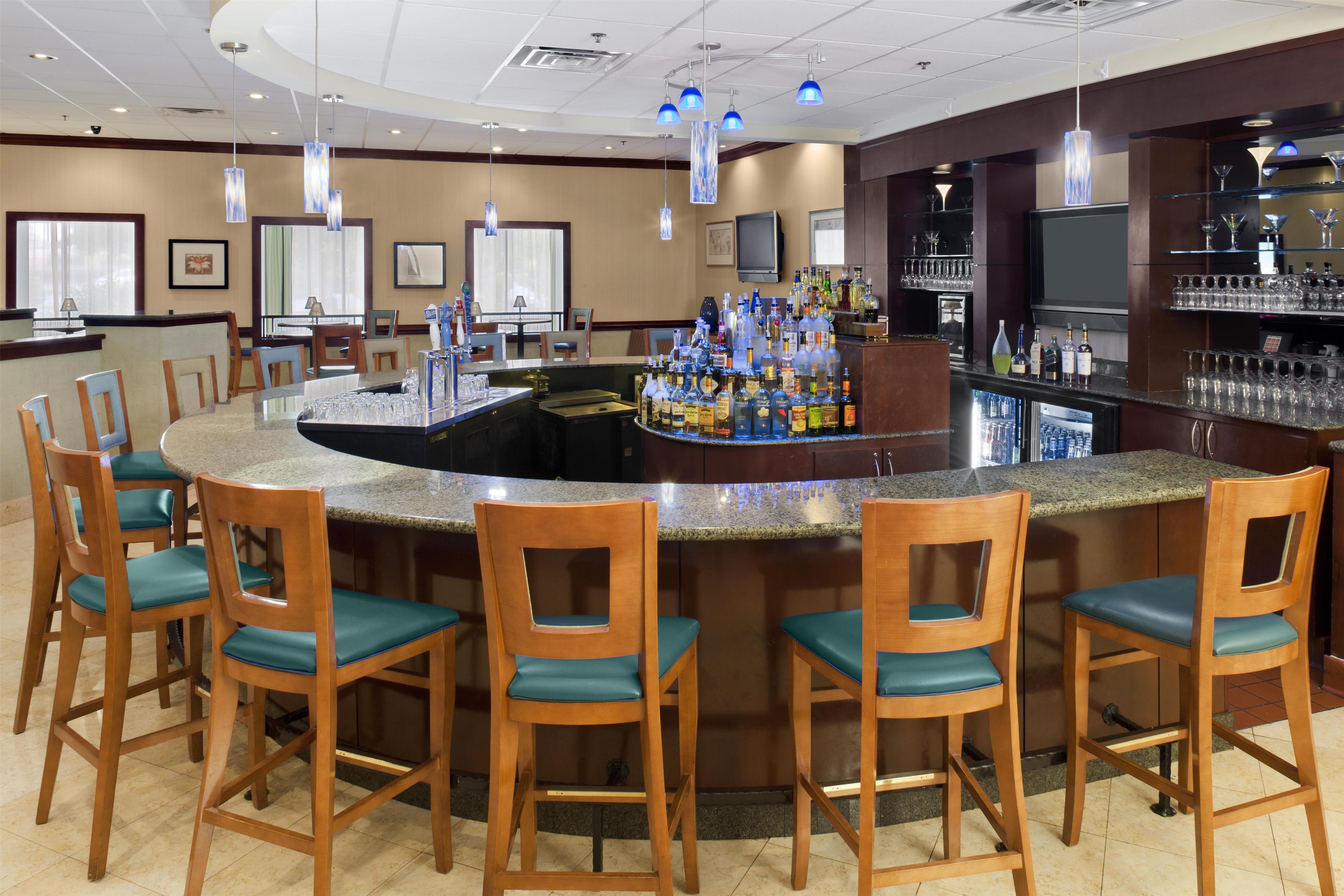 BarLounge | DoubleTree by Hilton Hotel Augusta