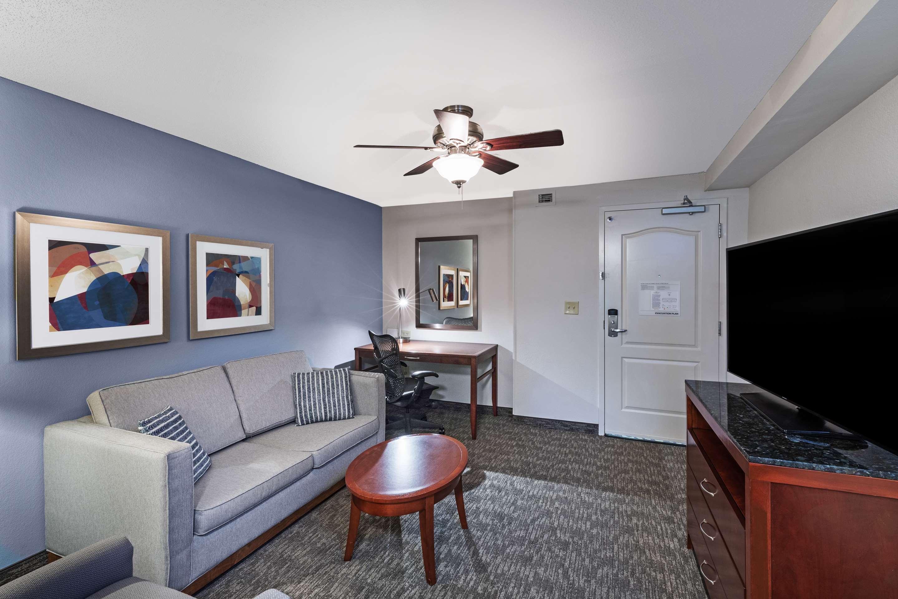 Guest room