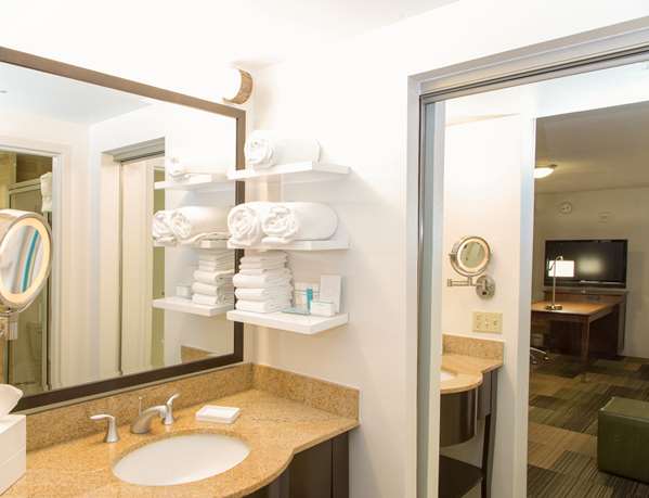  - Hampton Inn & Suites Downtown Albany - I-787, Exit 4