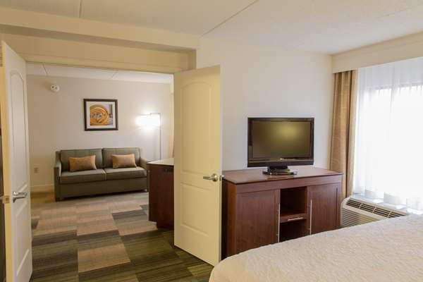  - Hampton Inn & Suites Downtown Albany - I-787, Exit 4