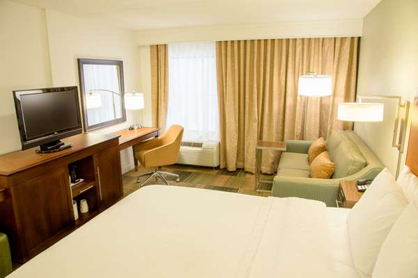  - Hampton Inn & Suites Downtown Albany - I-787, Exit 4