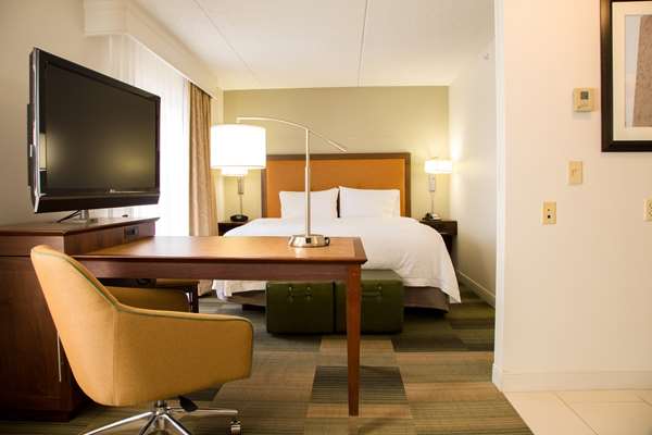  - Hampton Inn & Suites Downtown Albany - I-787, Exit 4