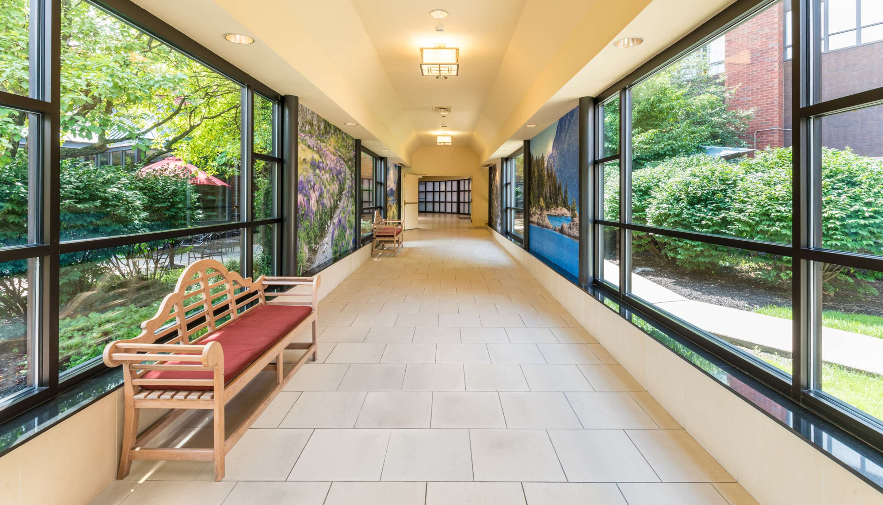Lobby | The Saratoga Hilton