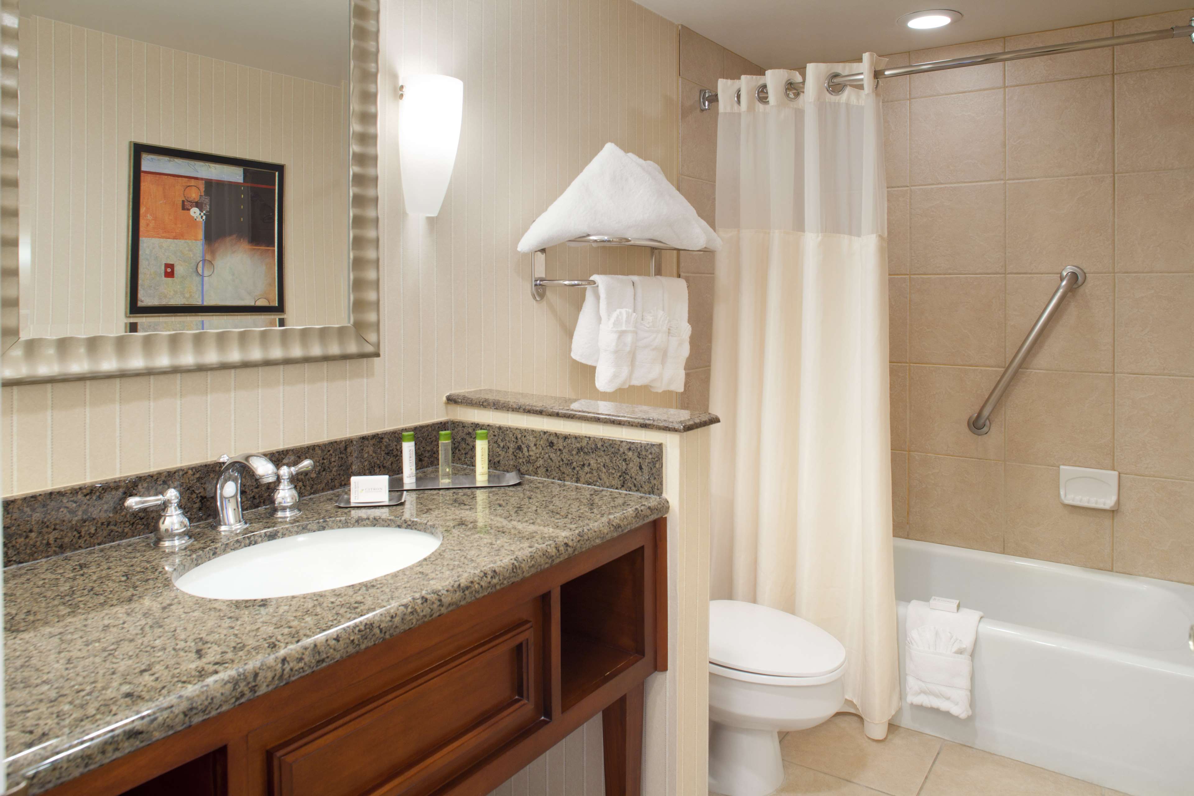 DoubleTree by Hilton Albuquerque Room Type - 2 DBL HEARING ACC NO SMOK