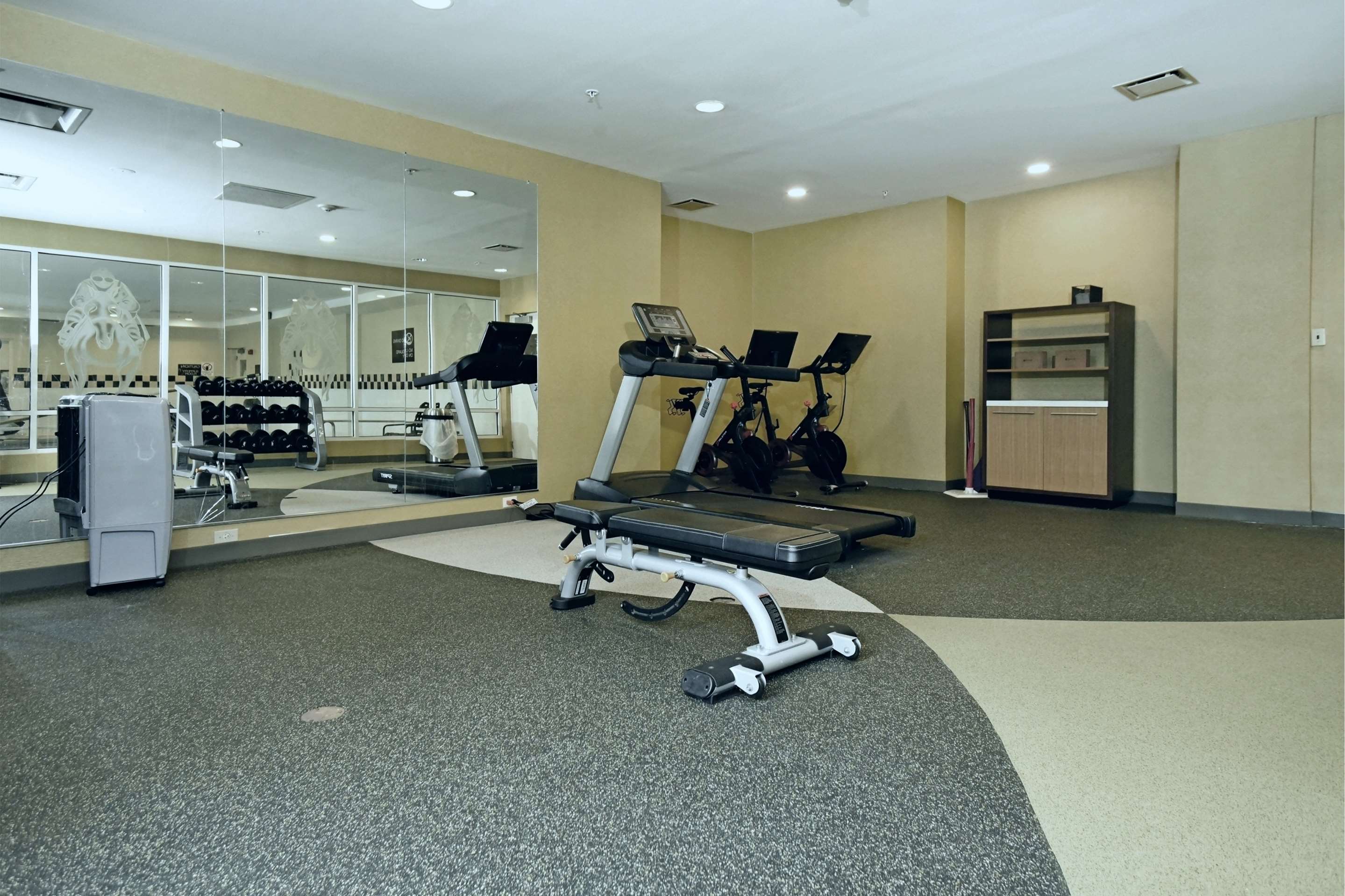 Health club fitness center gym | Hilton Garden Inn Saratoga Springs