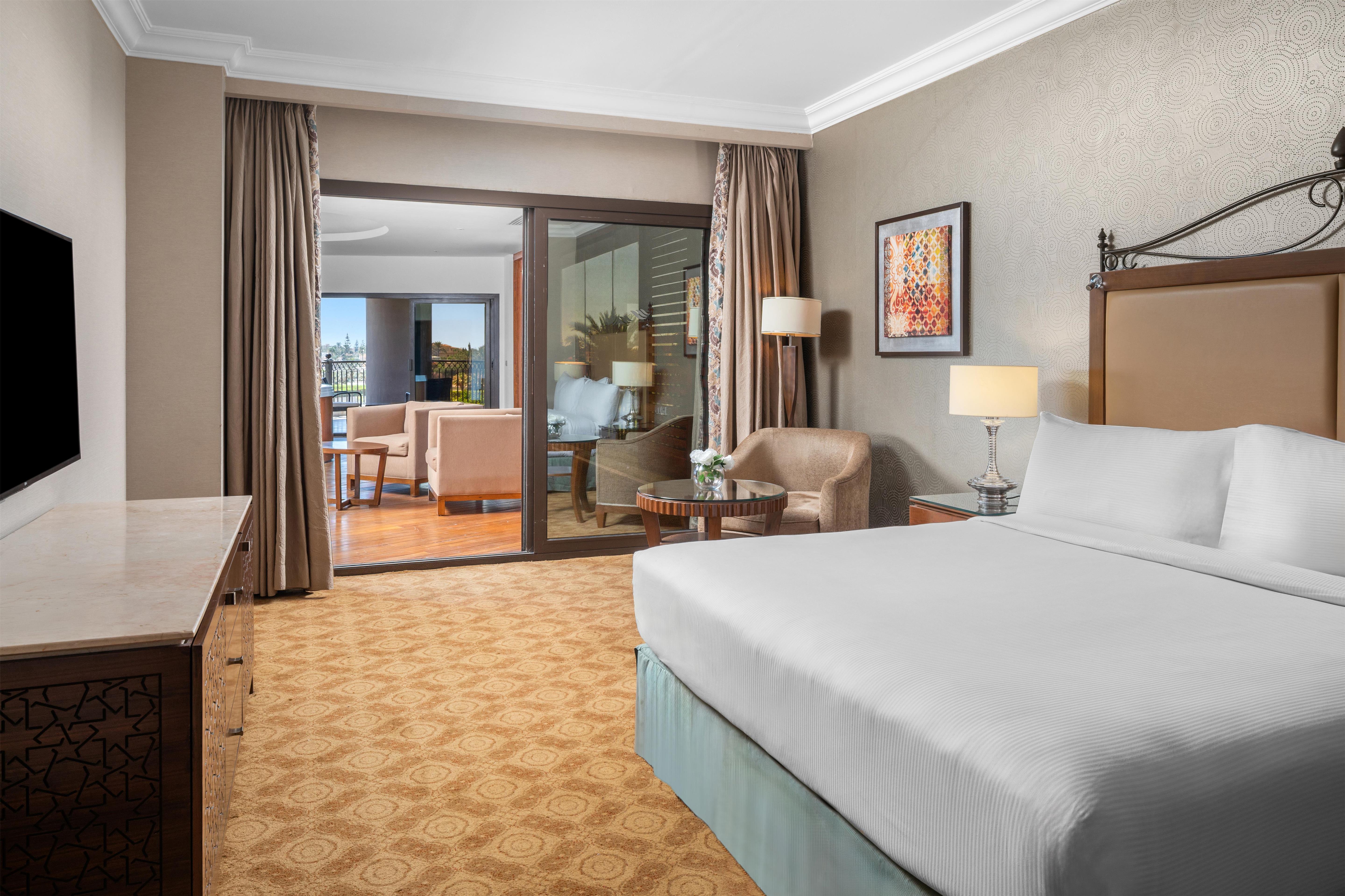 Hilton Alexandria King's Ranch Room Type - ROYAL SUITE