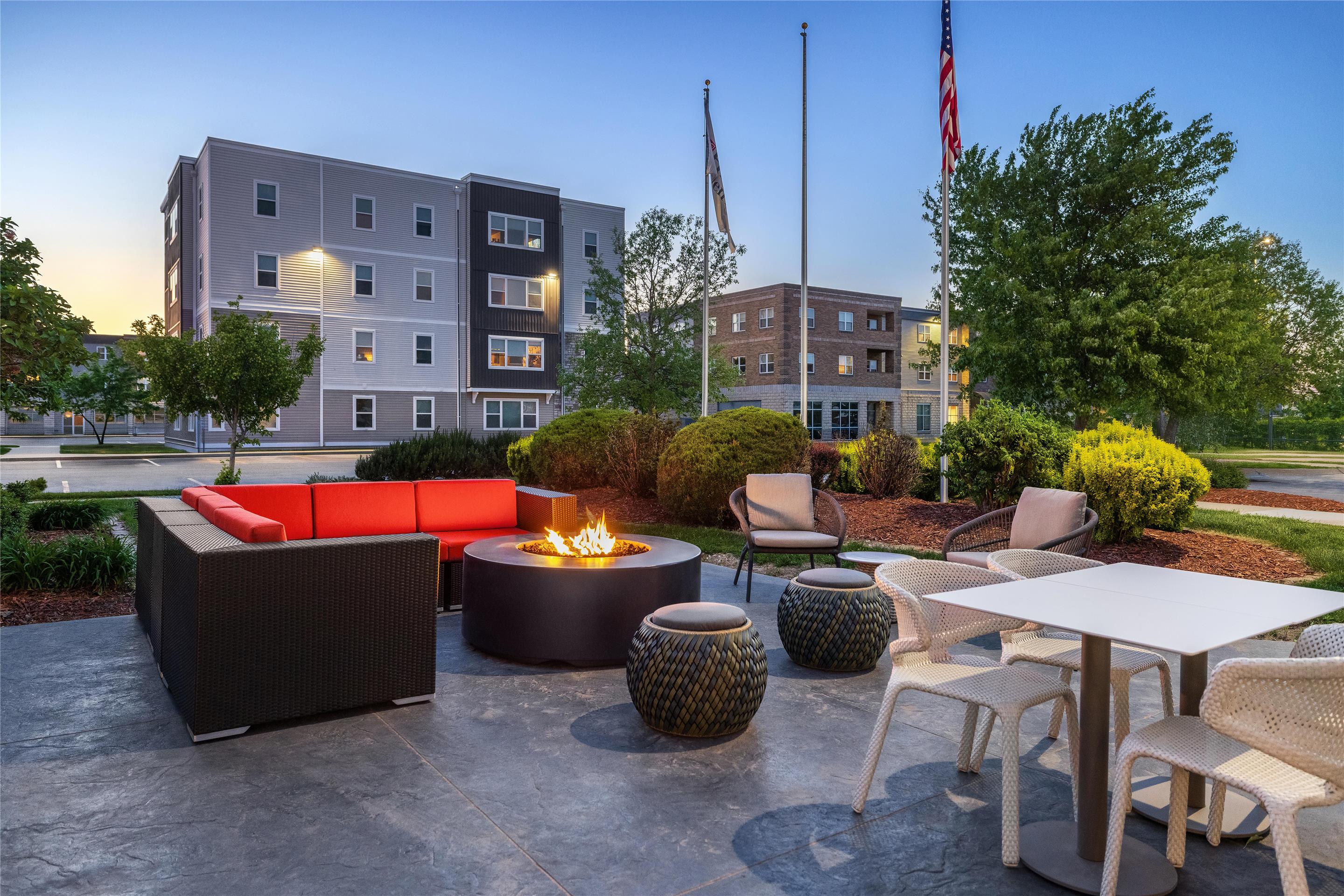 Exterior | Hilton Garden Inn Ames