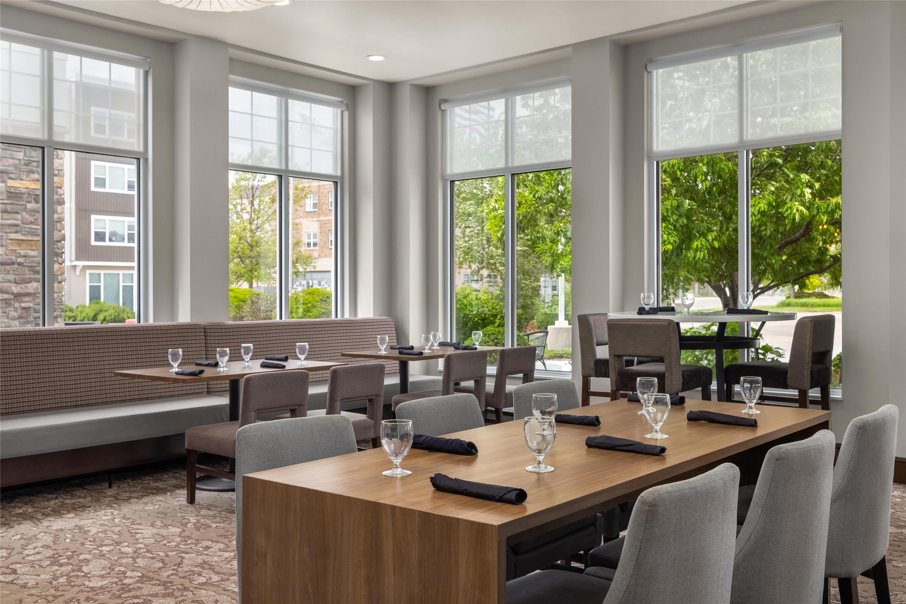 Breakfast Area | Hilton Garden Inn Ames