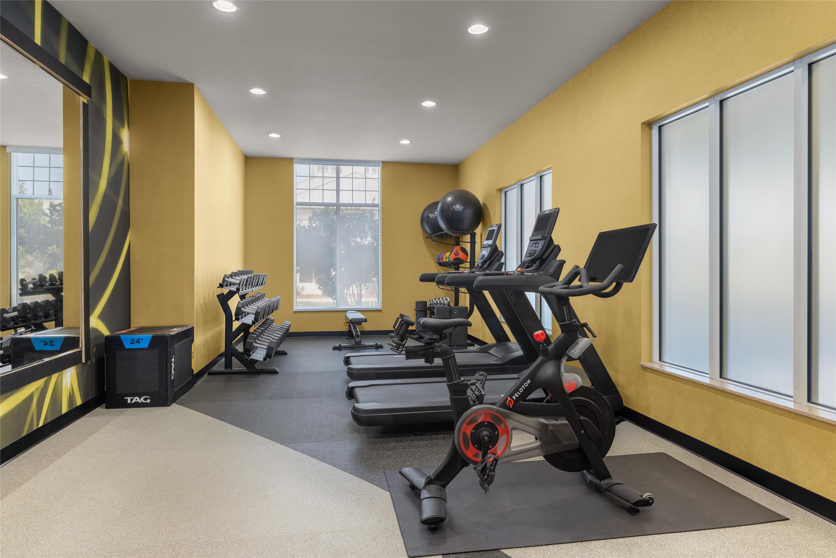 Health club fitness center gym | Hilton Garden Inn Ames