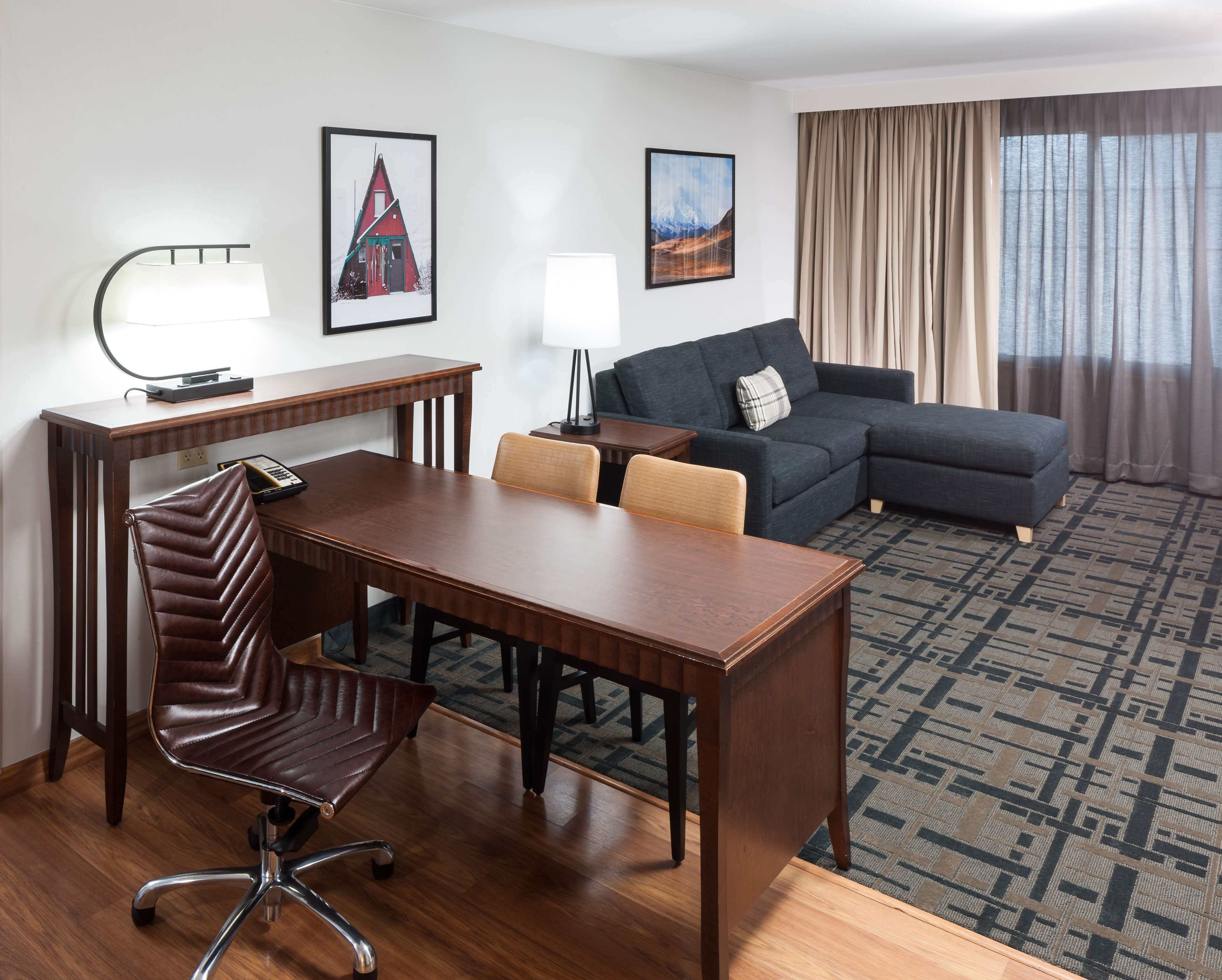 Embassy Suites Anchorage Room Type - 2QN PREM STE MTN VIEW NS