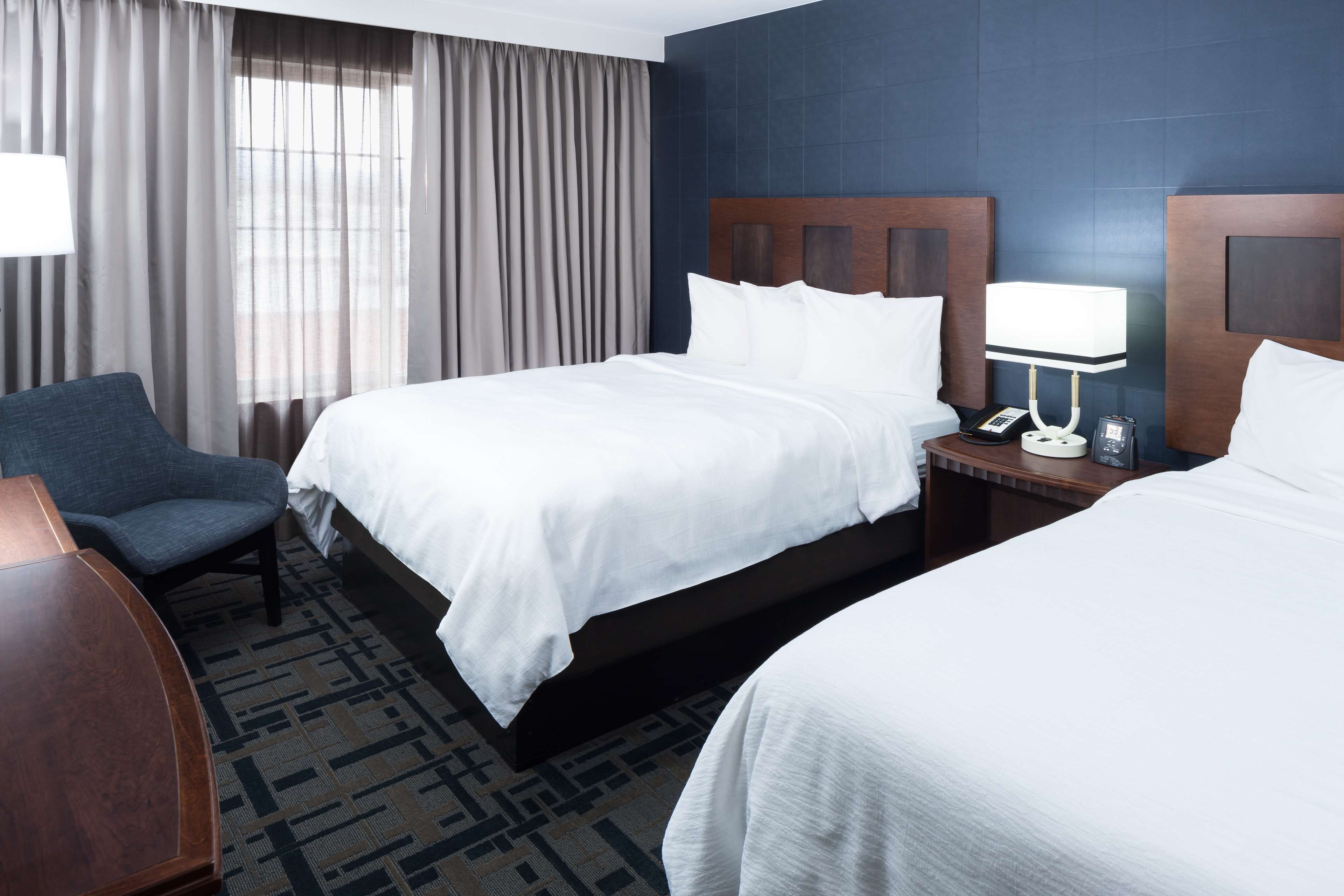 Embassy Suites Anchorage Room Type - 2QN STE HEARING ACC NS