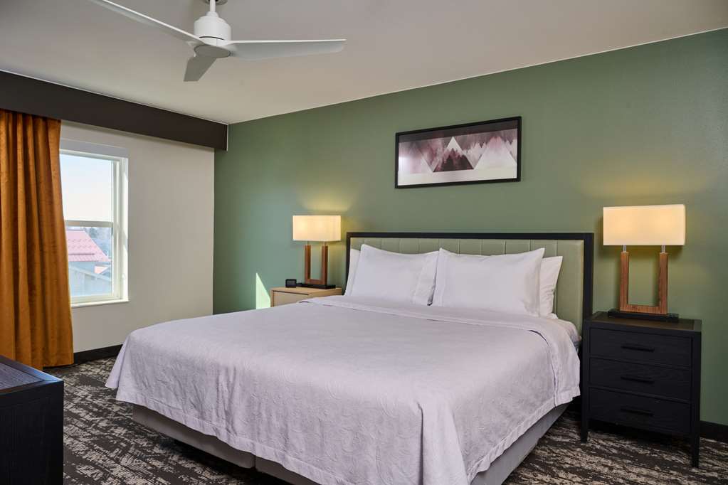 Homewood Suites by Hilton Anchorage Room Type - 1K2Q MB HR ACC 3X3SHWR NS