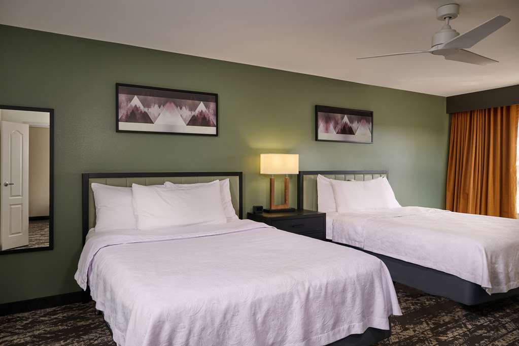 Homewood Suites by Hilton Anchorage Room Type - 2QNS ACC BATHTUB STE NSMK