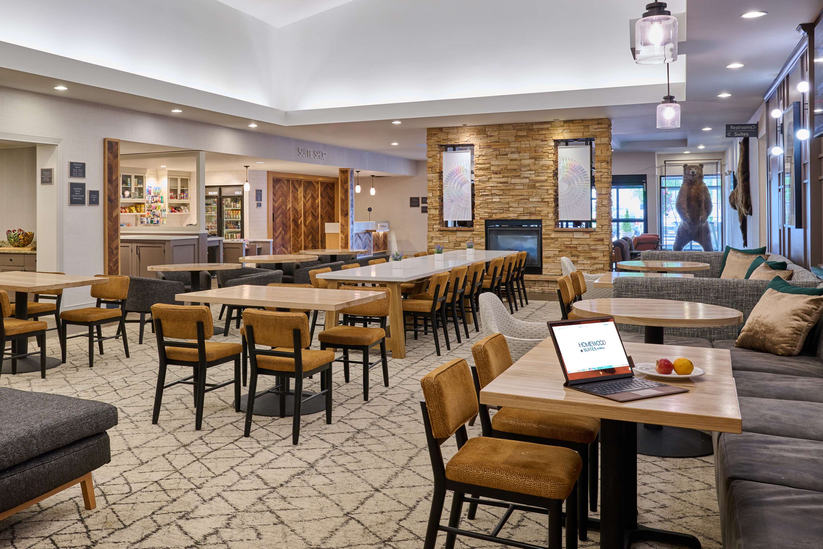 Lobby | Homewood Suites by Hilton Anchorage