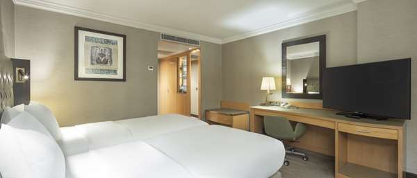TWIN DELUXE ROOM