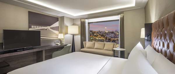 KING EXECUTIVE ROOM