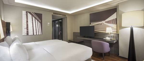 TWIN EXECUTIVE ROOM