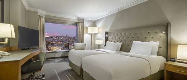 TWIN DELUXE ROOM