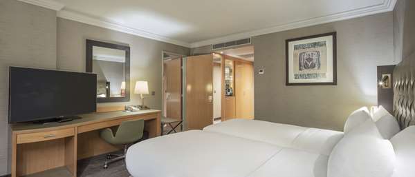 FAMILY TWO ROOM CONNECTING
