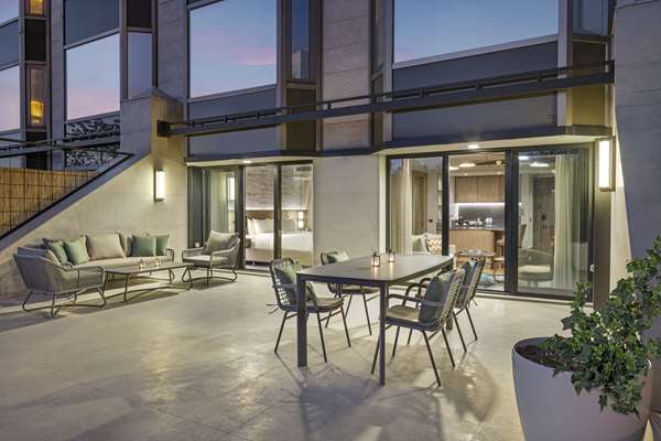 ONE BEDROOM APARTMENT WITH TERRACE