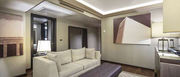 AMBASSADOR SUITE