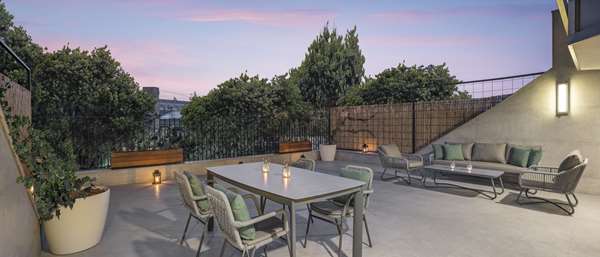 ONE BEDROOM APARTMENT WITH TERRACE