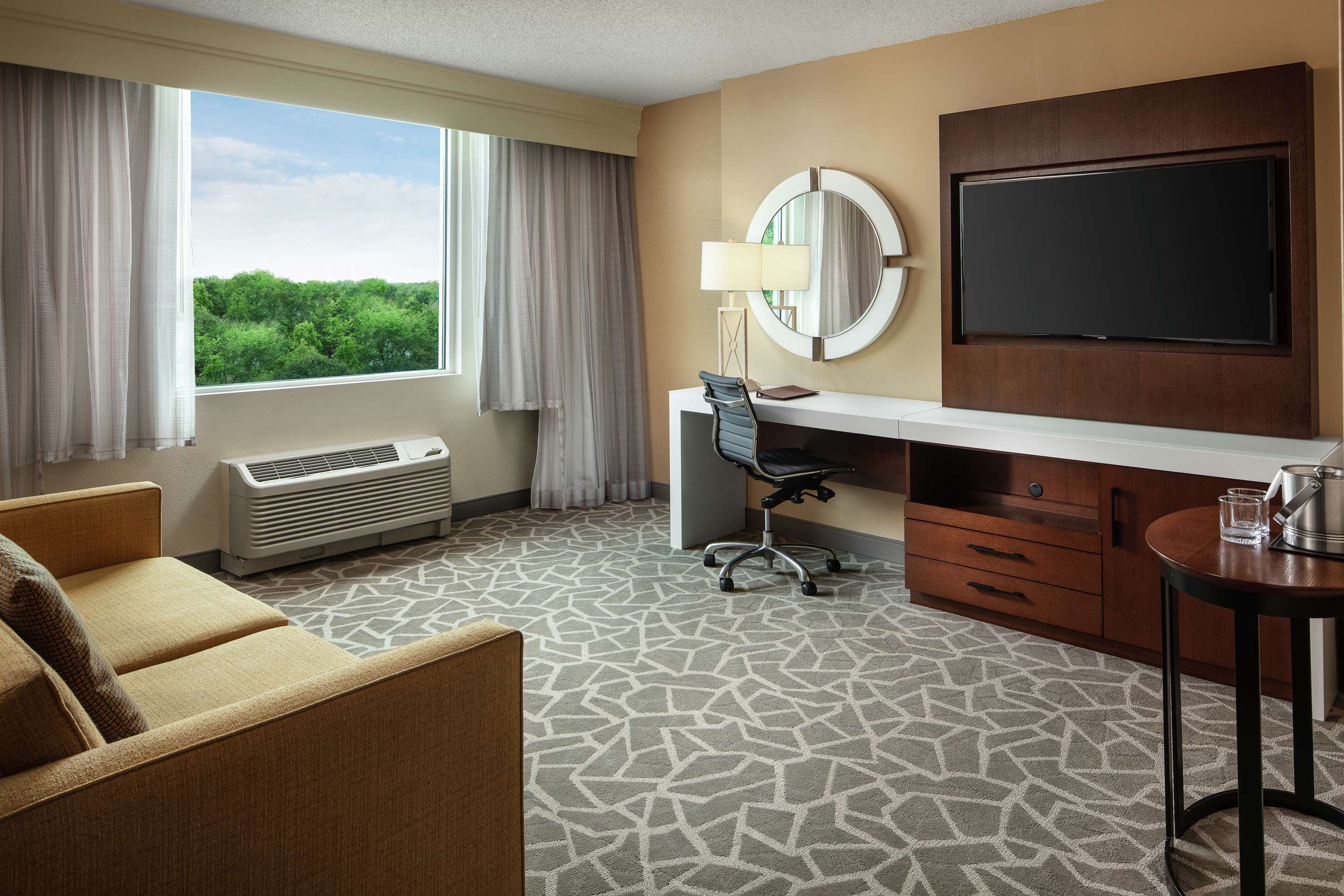 Guest room