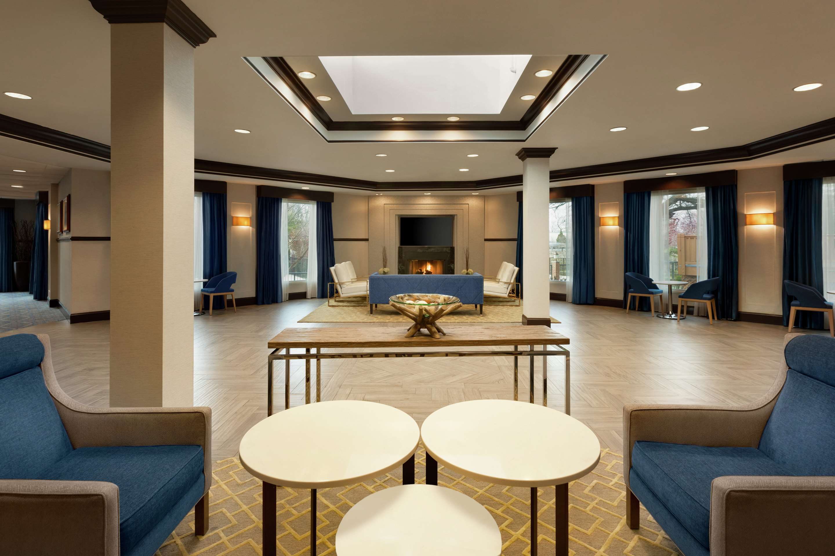 Lobby | DoubleTree by Hilton Hotel Annapolis