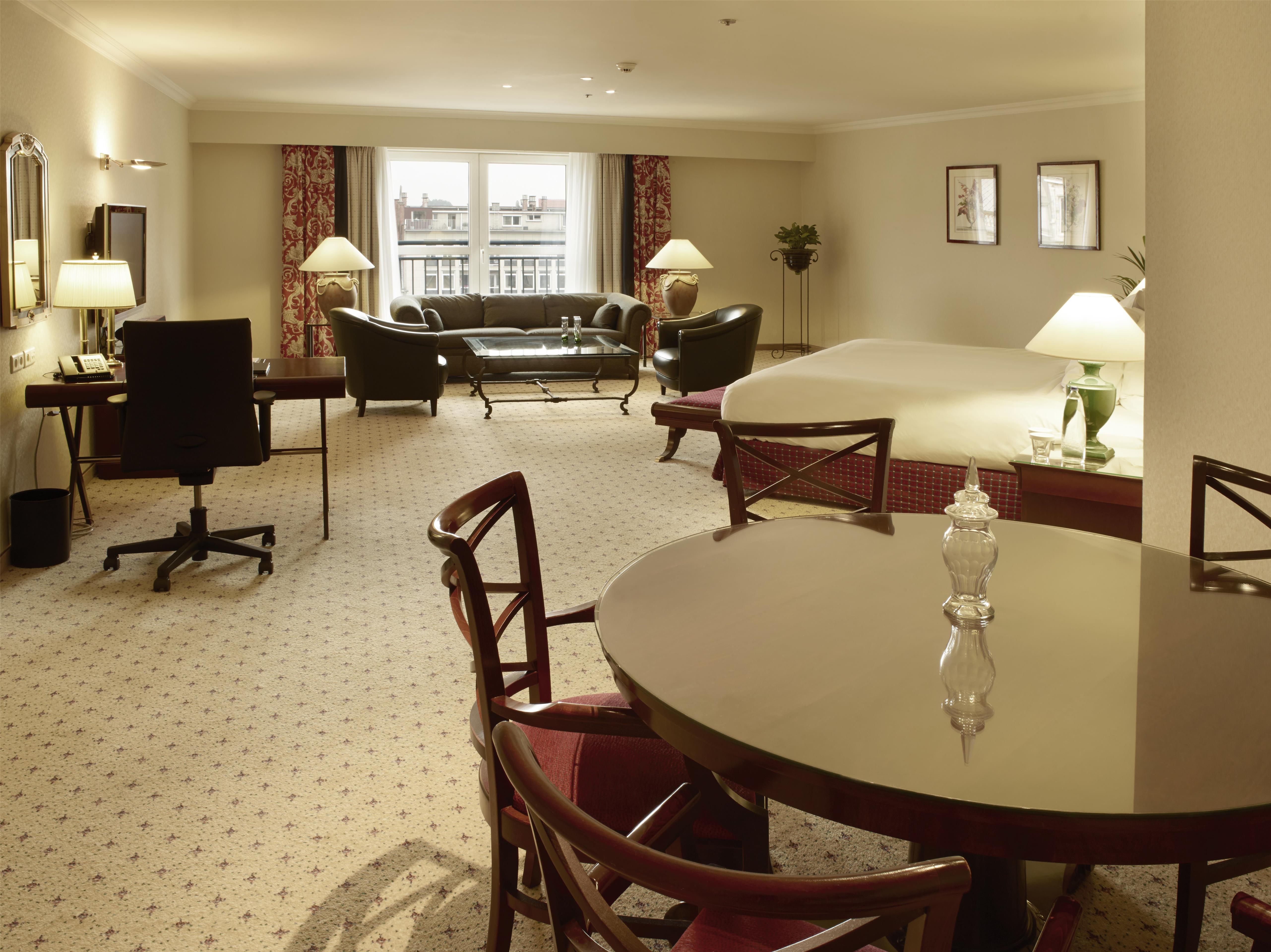 Hilton Antwerp Old Town Room Type - KING AMBASSADOR SUITE