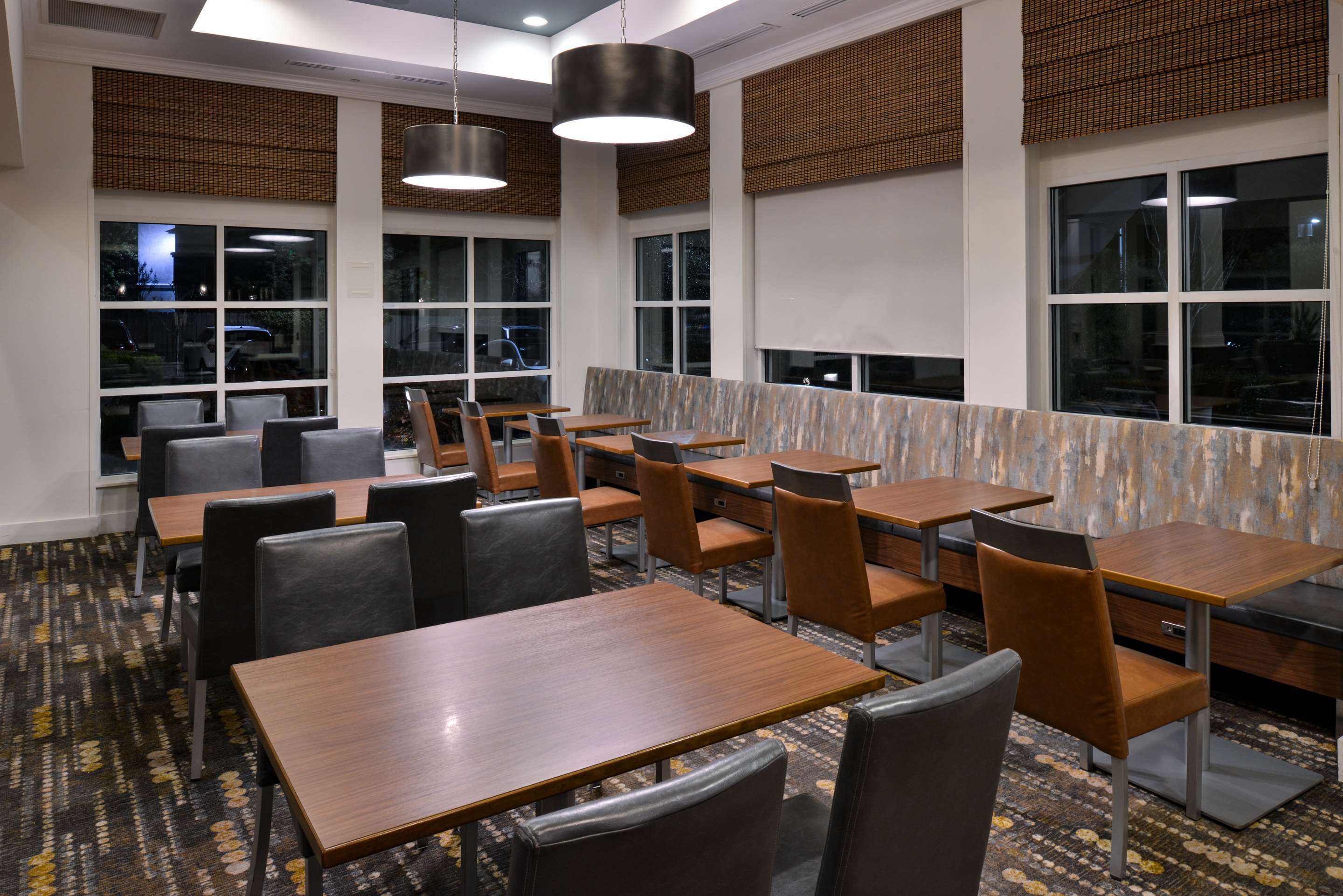 Restaurant | Hilton Garden Inn Napa