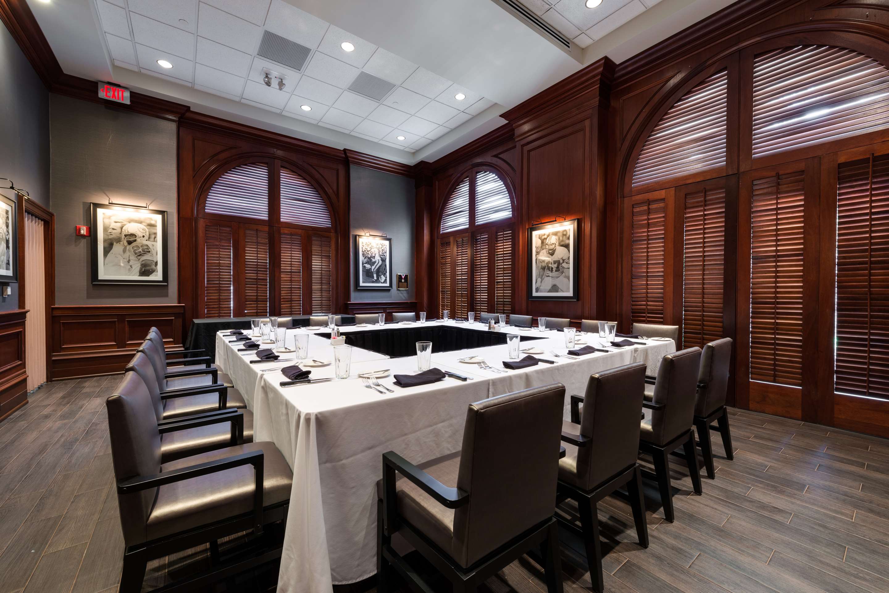 Restaurant | Hilton Naples