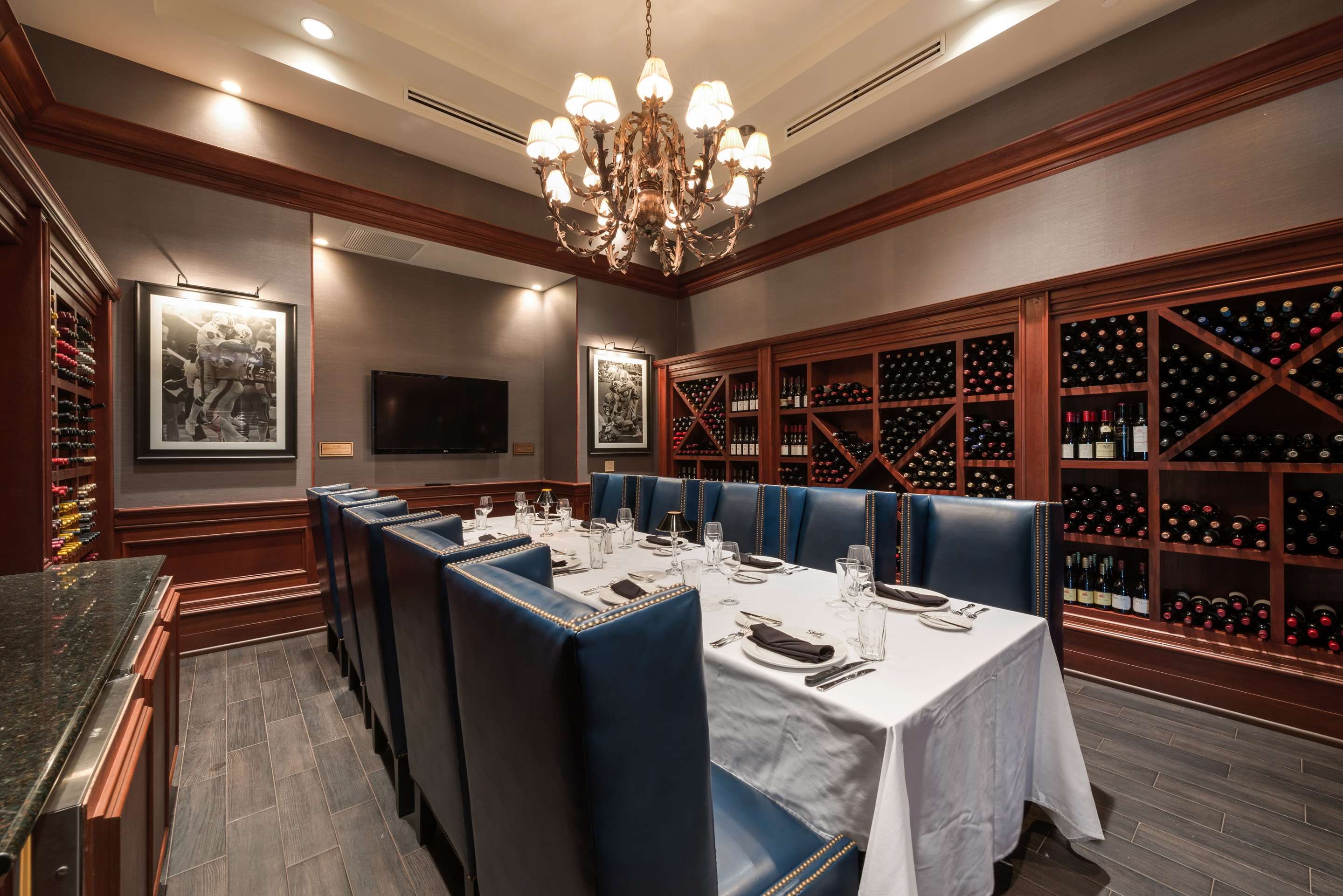 Restaurant | Hilton Naples