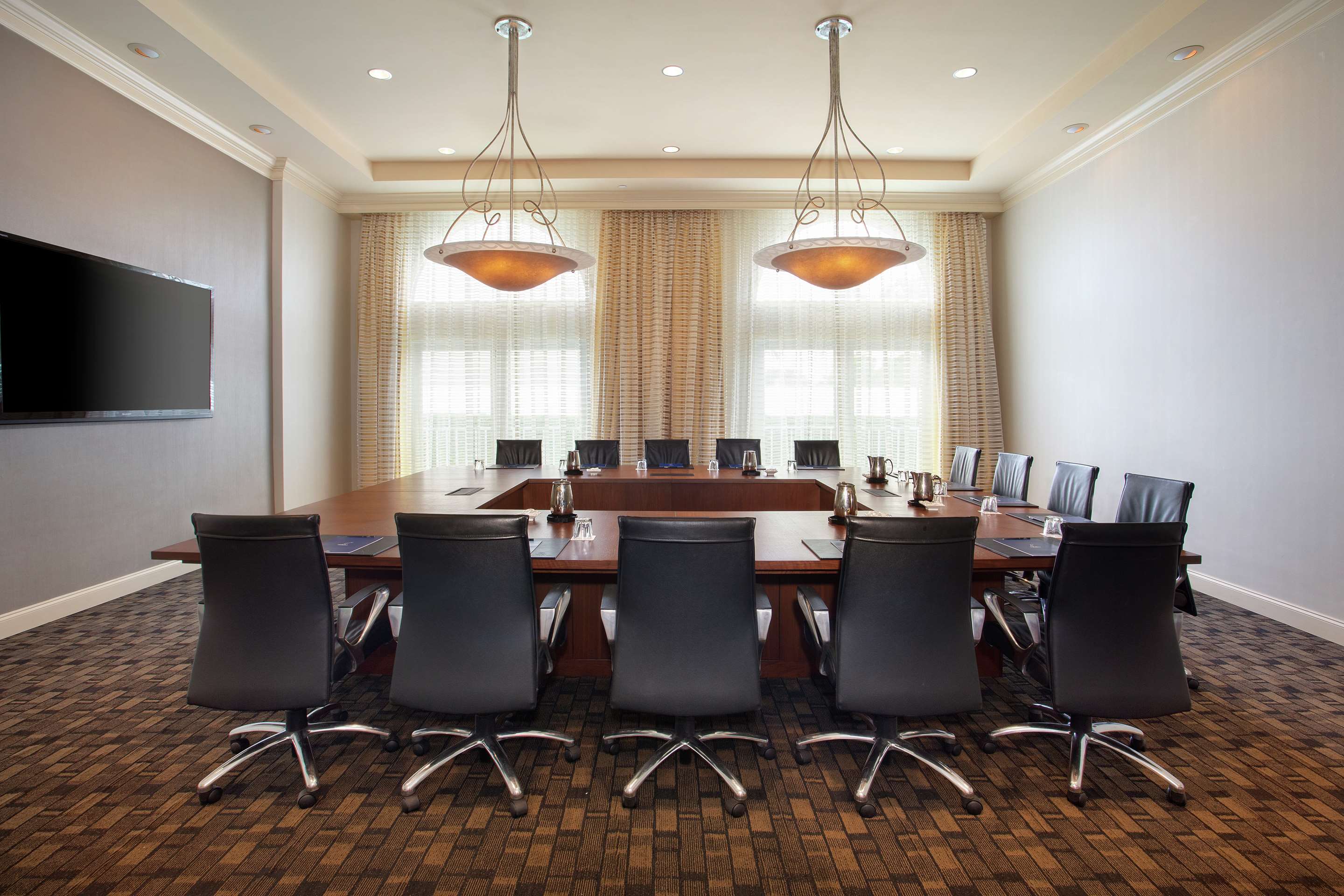 Meeting Room | Hilton Naples