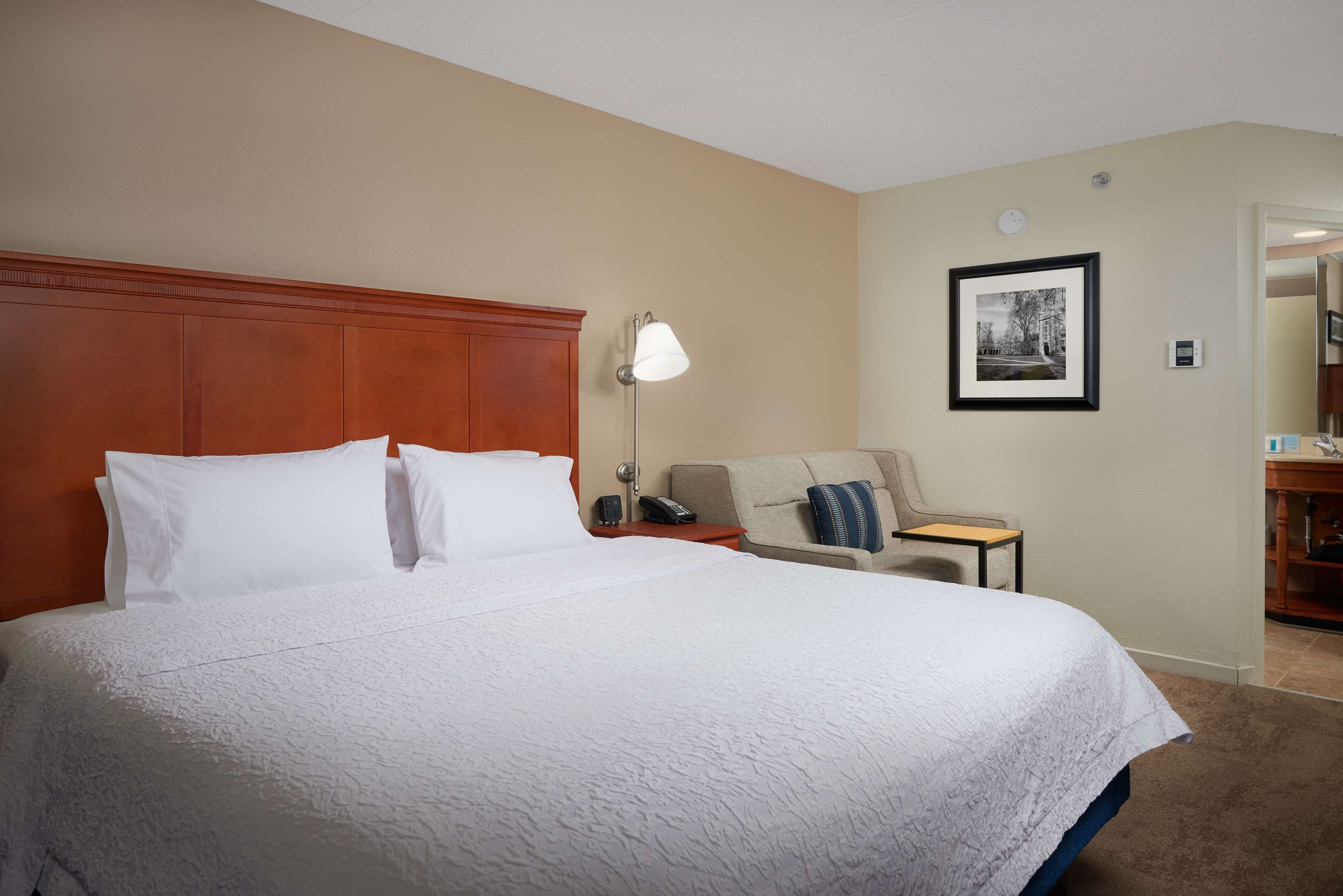 HAMPTON INN ANN ARBOR SOUTH - Tap to explore photos