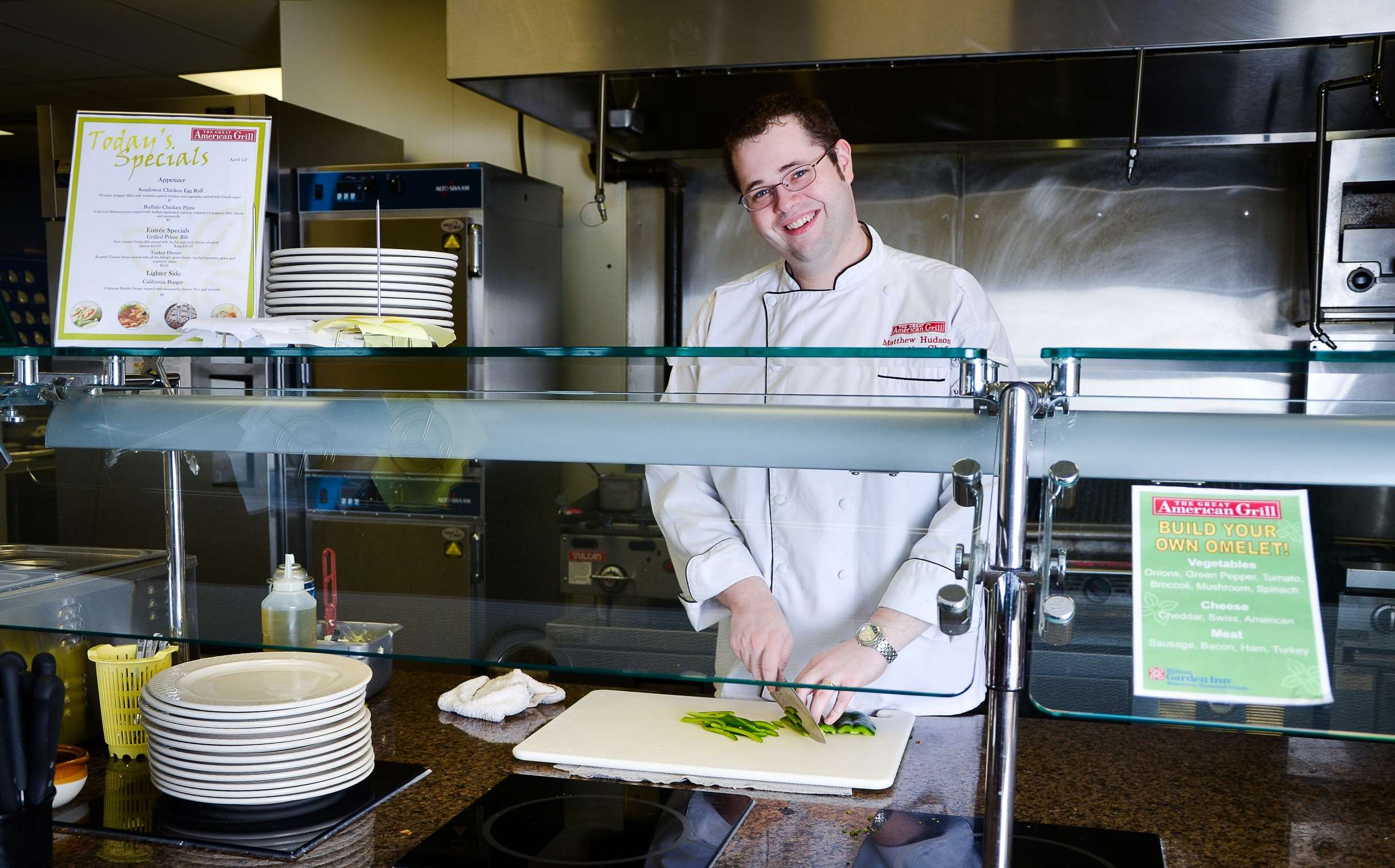Restaurant | Hilton Garden Inn Watertown/Thousand Islands