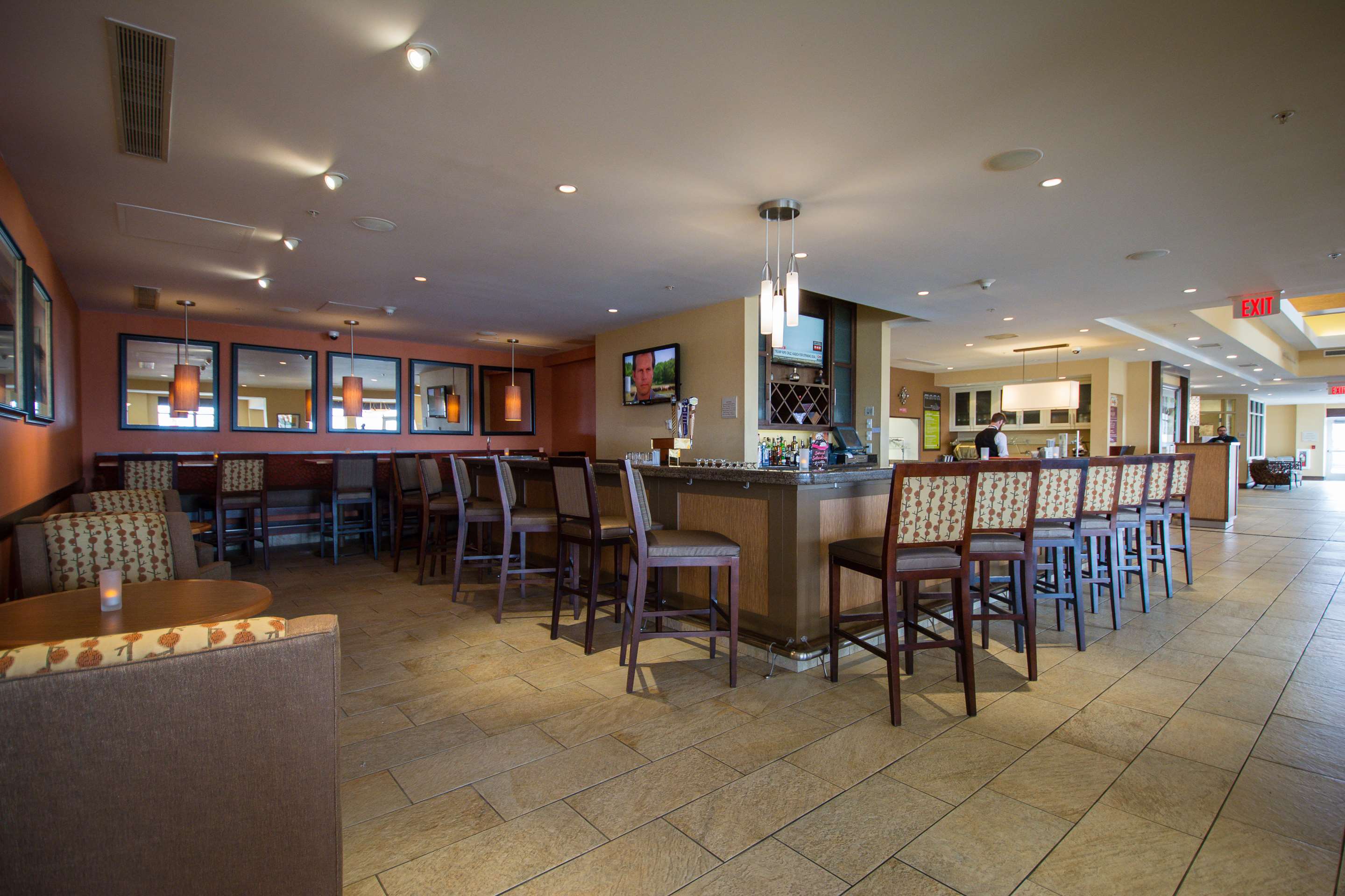 Restaurant | Hilton Garden Inn Watertown/Thousand Islands