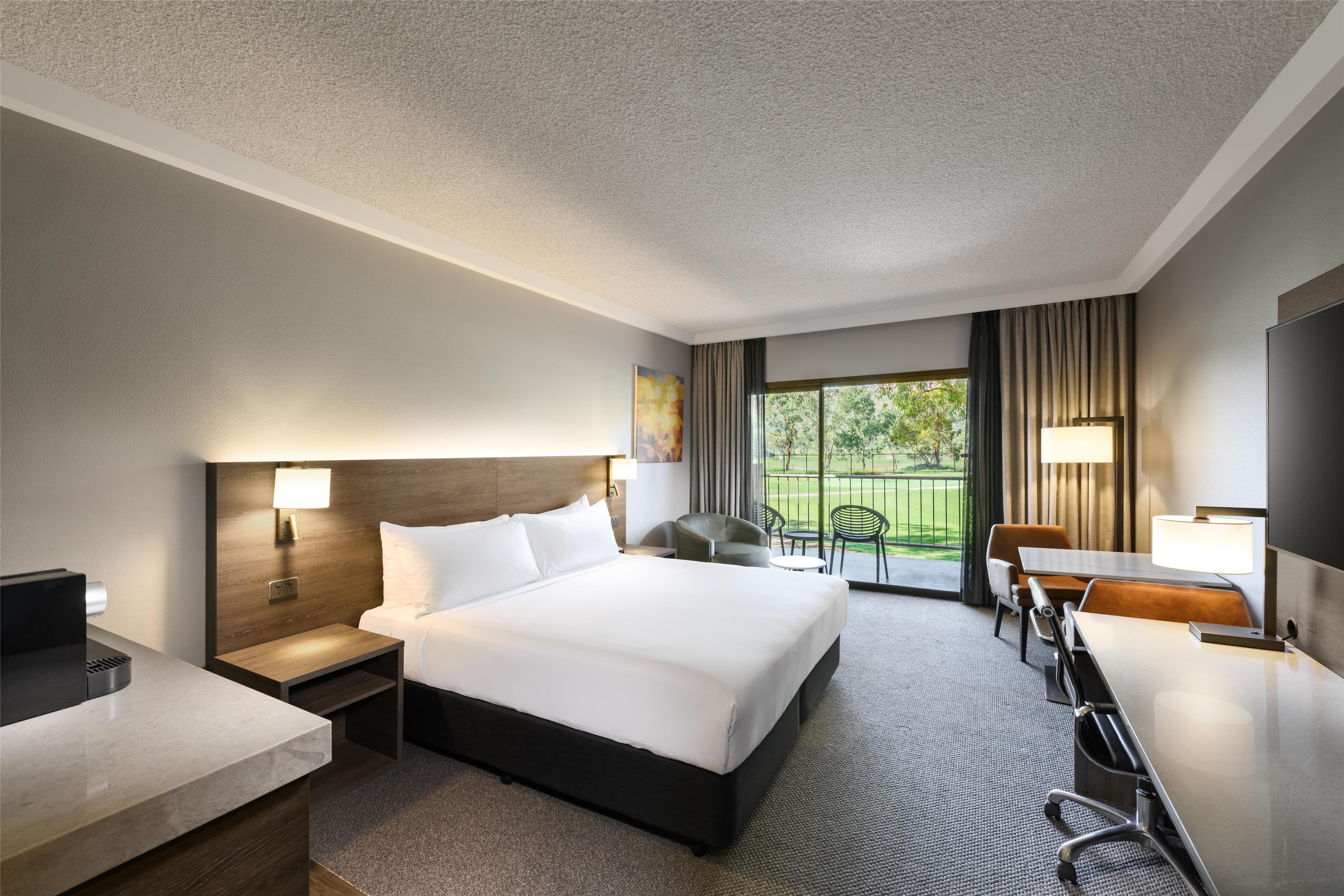 DoubleTree by Hilton Alice Springs Room Type - Studio Room