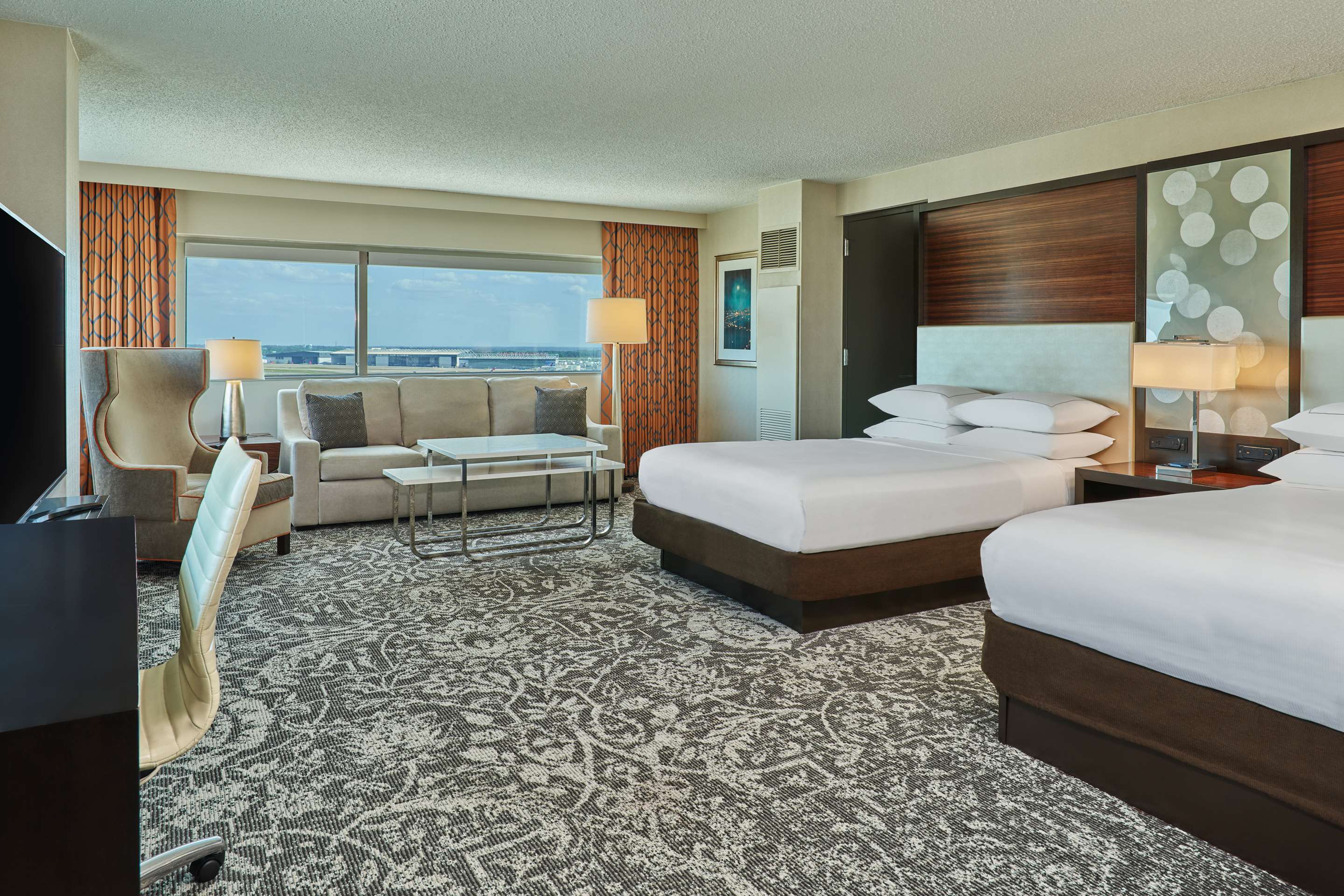 Guest room