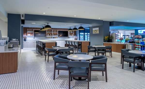 Restaurant - Hilton Hotel Downtown Atlanta - I-75 & I-85, Exit 249A & 249B