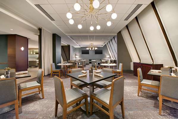 Restaurant - Hilton Hotel Downtown Atlanta - I-75 & I-85, Exit 249A & 249B