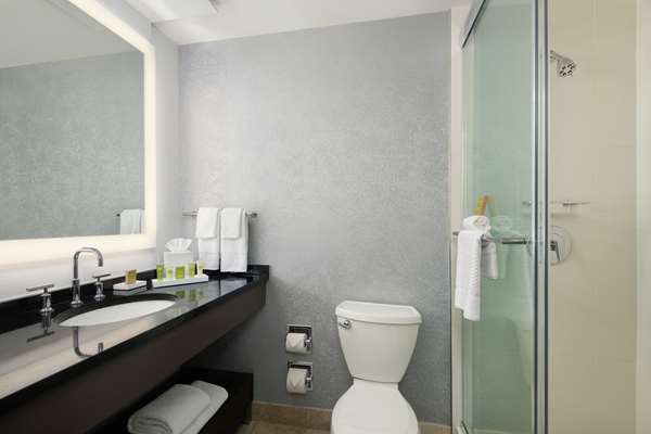  - Hilton Hotel Downtown Atlanta - I-75 & I-85, Exit 249A & 249B