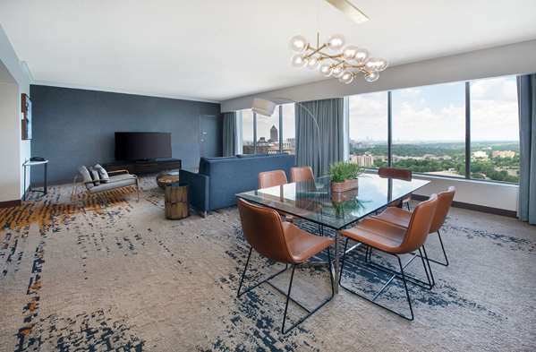  - Hilton Hotel Downtown Atlanta - I-75 & I-85, Exit 249A & 249B