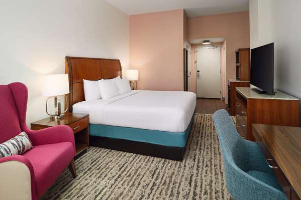  - Hilton Garden Inn Midtown Atlanta - I-75 & I-85, Exit 250