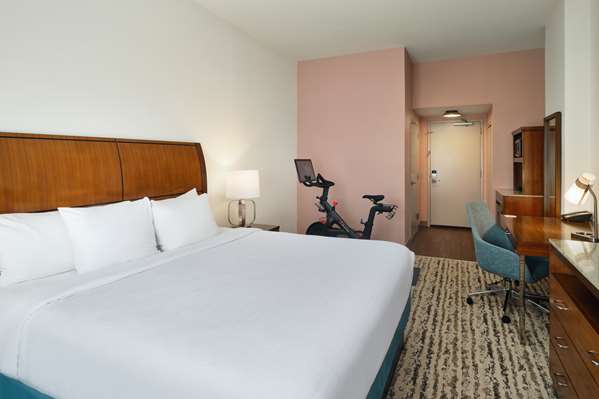  - Hilton Garden Inn Midtown Atlanta - I-75 & I-85, Exit 250
