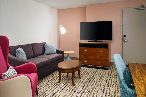  - Hilton Garden Inn Midtown Atlanta - I-75 & I-85, Exit 250