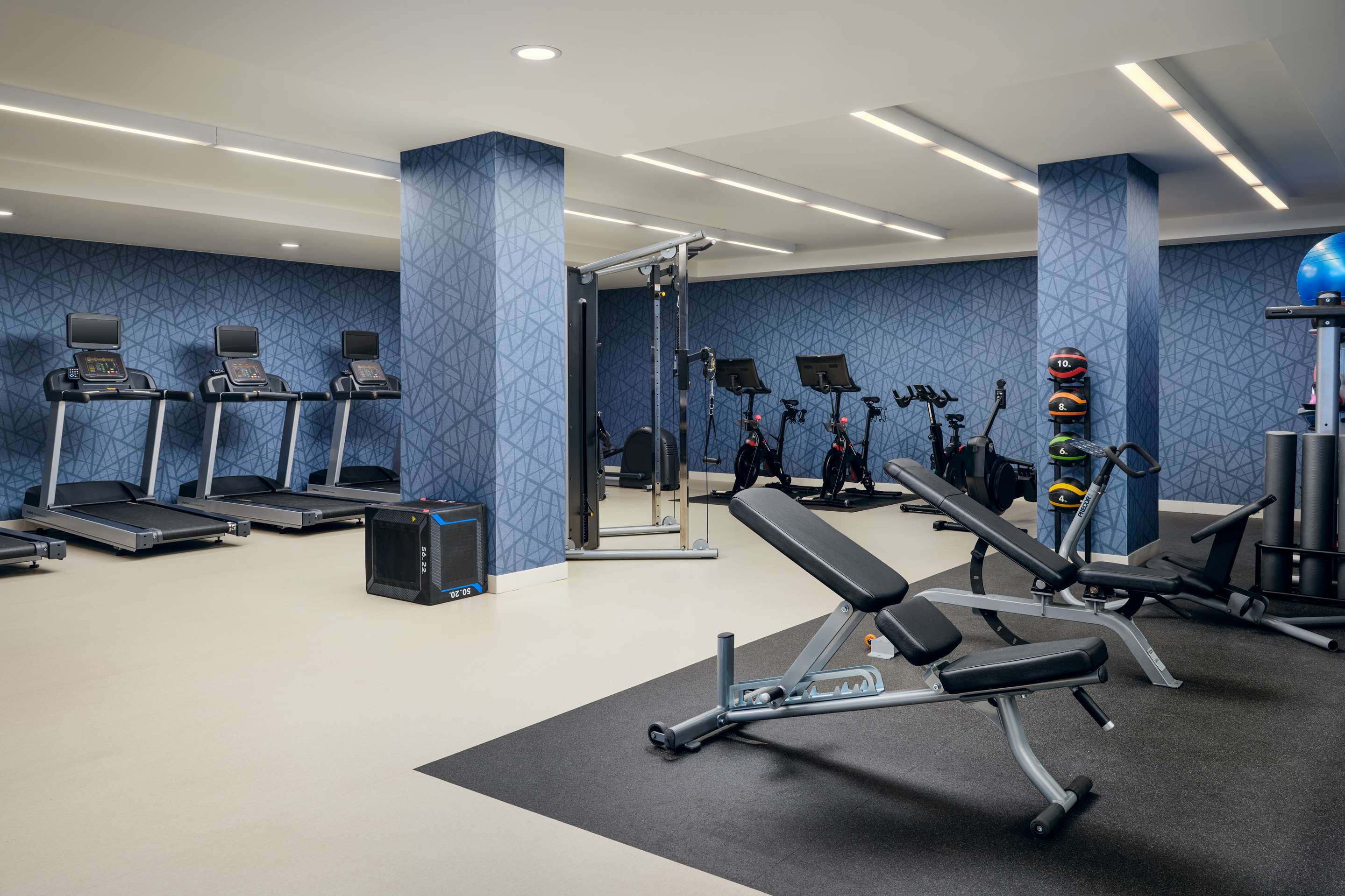Health club fitness center gym | Hilton Garden Inn Atlanta Midtown